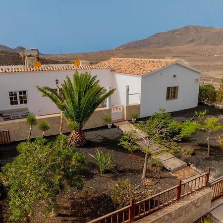 Casa Amaya - Spacious House With Pool, Large Garden, Bbq, 2 Terraces, And Ideal Location El Charco  المظهر الخارجي الصورة